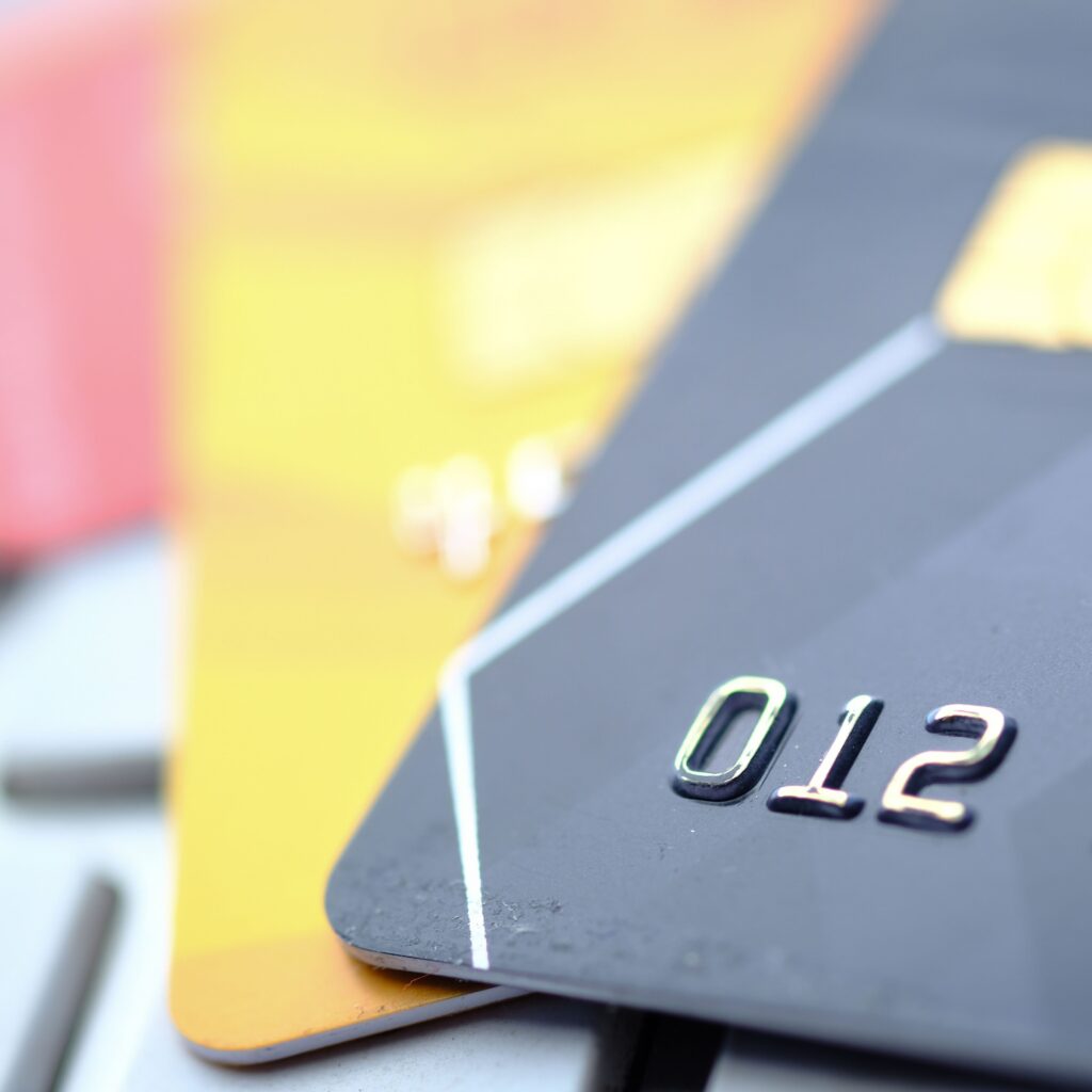 Como sair do cheque especial e do rotativo do cartão em 2026 🚨